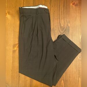 Men’s dress pants 40x30 Roundtree&Yourke easy care